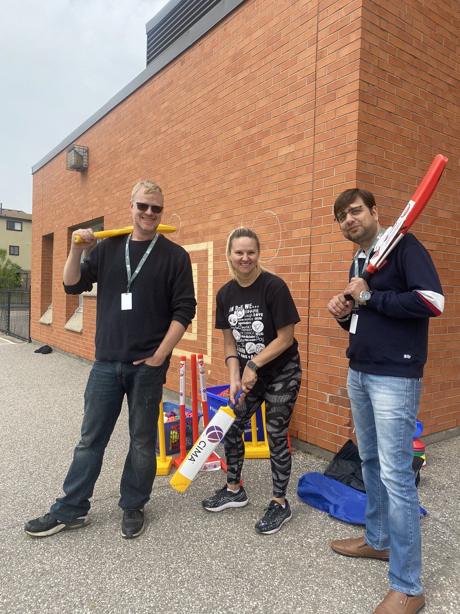 ret1974's tweet photo. Celebrating #Asianheritagemonth @MasseyStreet_PS @PeelSchools learning #Cricket π #studentelectives #parentsupport π @Bunmiomiyale @PDSBDirector @msmasood25 @hpe4pdsb @ETPHEA @rscaecricket @oscaschools @ccricketcanada https://t.co/8NK7uqPZGh