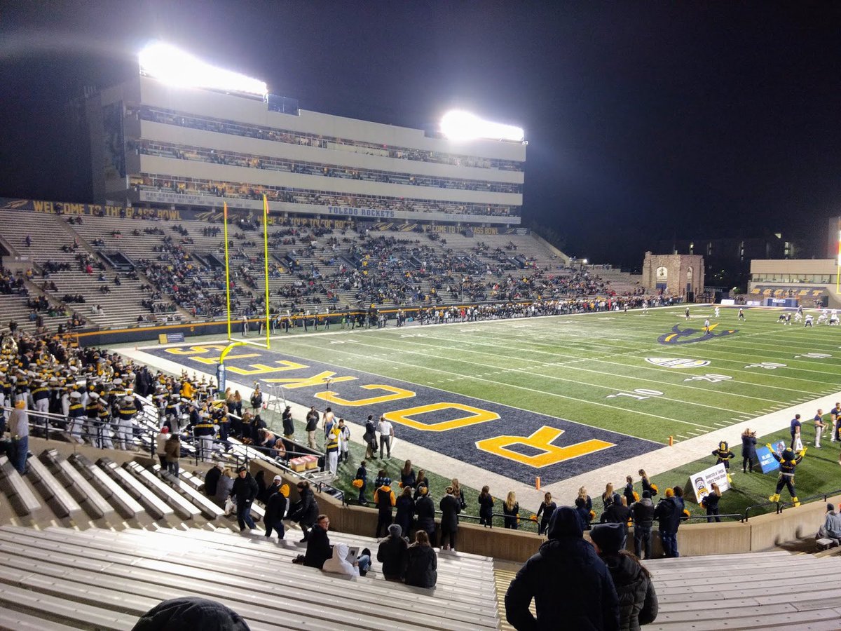 therealnkye's tweet photo. Very honored and humbled to receive my first offer from the university of Toledo  #AGTG and for all those who believed in me and and continue to support me thank u  Go Big Reds 
Thank u Toledo 🚀 https://t.co/cddoN08TfP