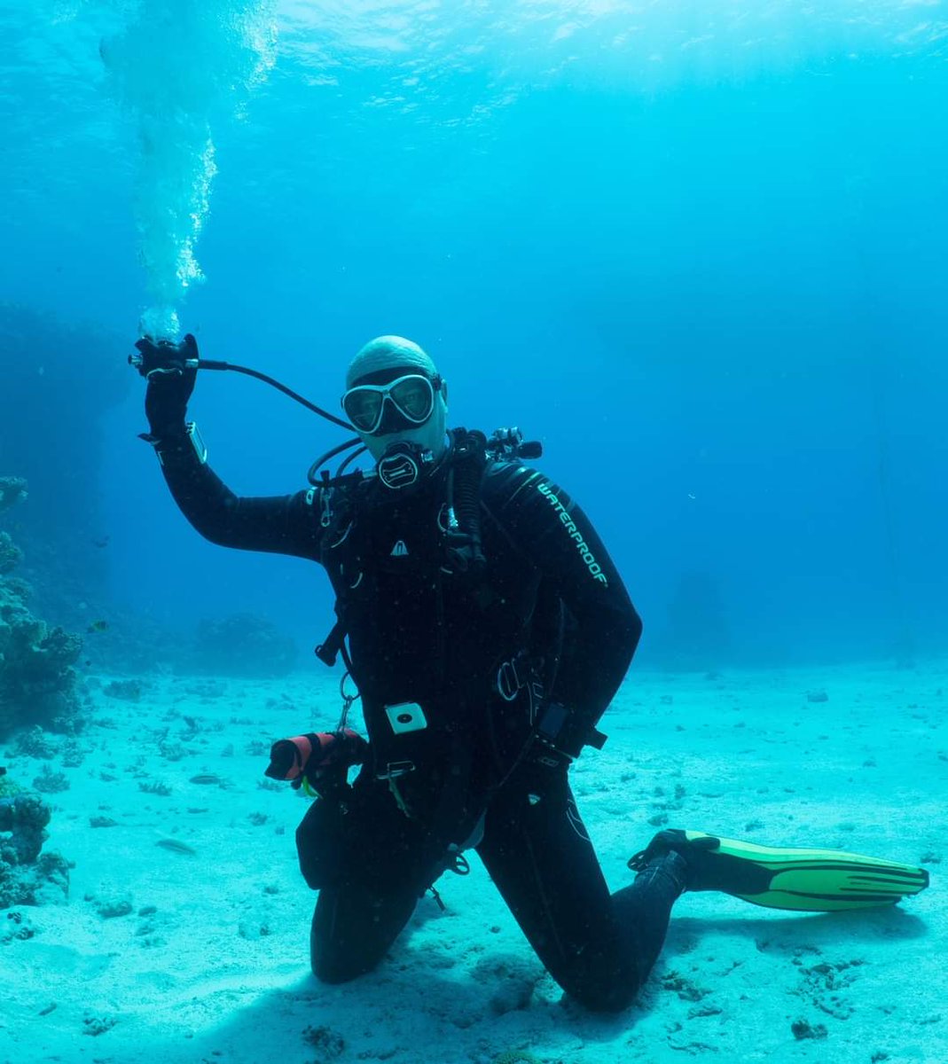 JCScubaSwindon's tweet image. Feeling #proud congratulations to Jason on his Master Instructor certification.  Amazing achievement 
@scubanews @PadiTV #PADIInstructors #ScubaDiving #PADIProfessionalCourses