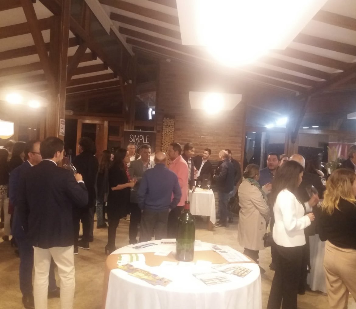 Winery y Cata Privada apoyando la promoción de vinos uruguayos en el mercado ecuatoriano