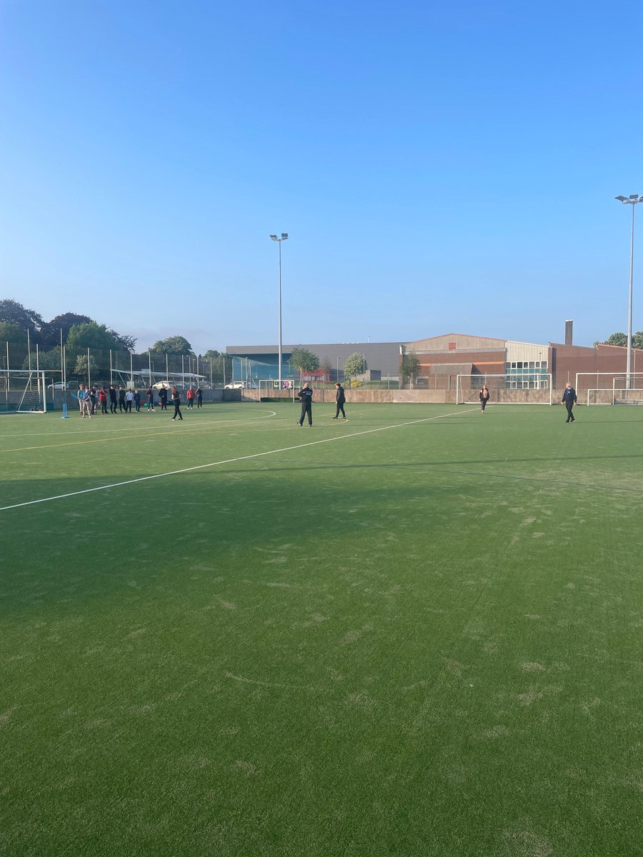 Humberbeat_ERYN's tweet photo. Another successful night at Active Fridays⦠this evening we played quick cricket, football and boxing. We also had the pleasure of the Mayor Driffield joining us. Driffield Youth Action #driffield #activefridays Mayor of Driffield https://t.co/dUAStSfcEH