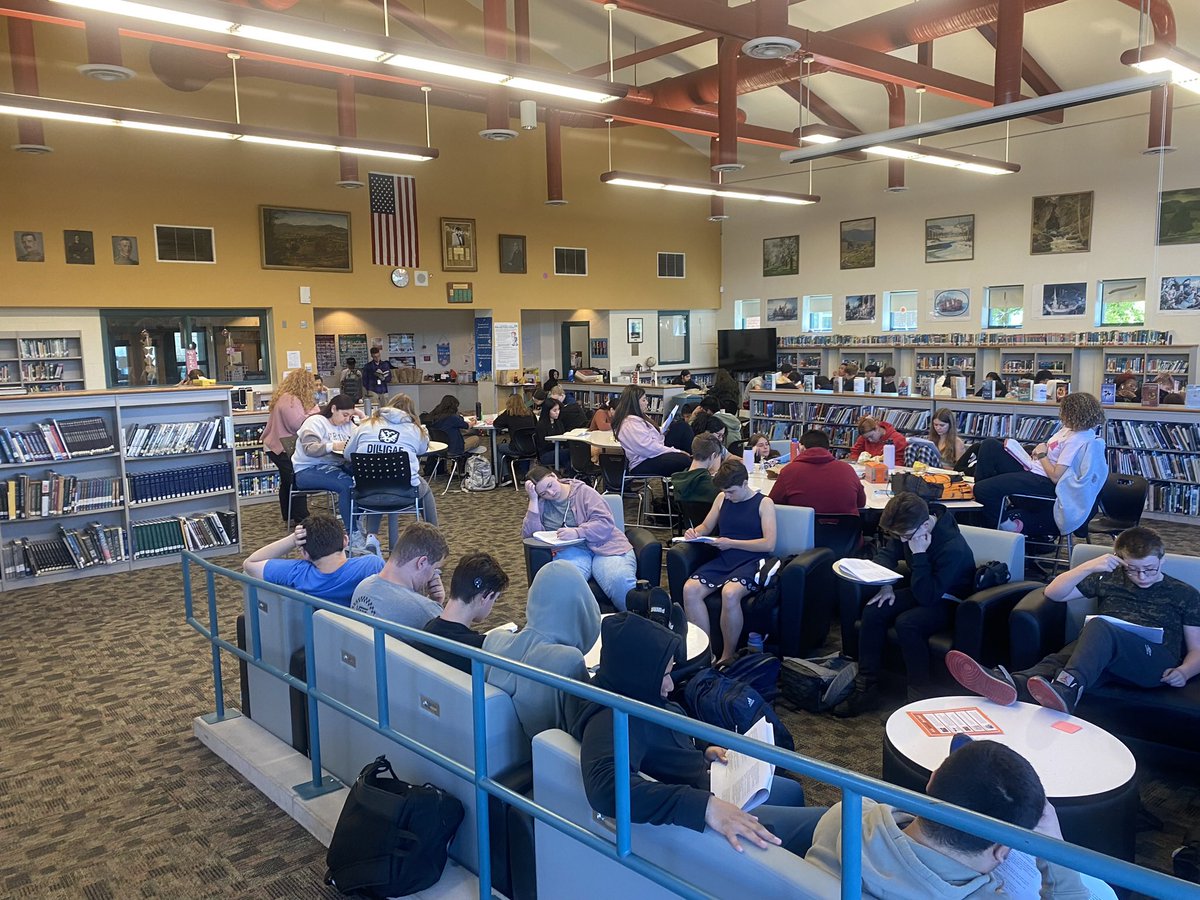 DHS 10th graders engaged in an All "Night" (E.Wiesel)in a Day event &amp; visited the Museum of Jewish Heritage <a href="/MJHnews/">MuseumJewishHeritage</a> Students learned &amp; reflected noting "it changed the way I see history the way I look at what happened" a memorable week for everyone! #DEEPGrant #DHS