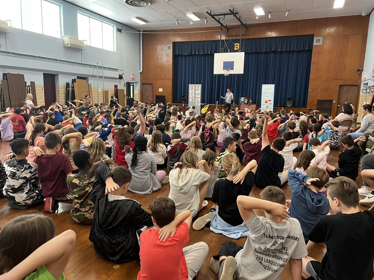 Our students really got into the fun with our Food Allergy assembly today! Thank you <a href="/kyledine/">Kyle Dine</a> for the fun learning and <a href="/lstolts14/">Leslie Stolts</a> for arranging this! @superswansea16