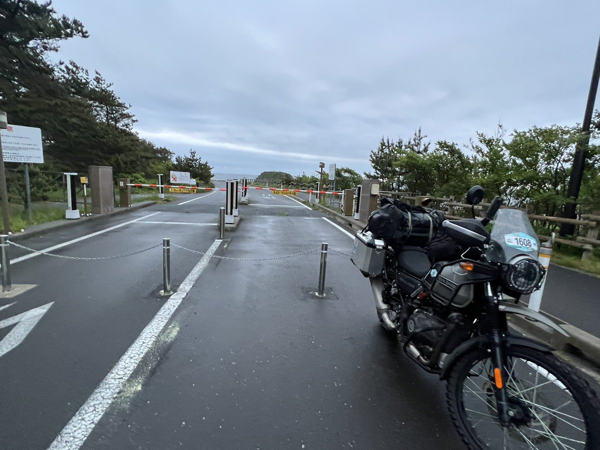 SSTR2023 青森県尻屋崎から無事スタートしてます！
千里浜まで約1000km
頑張ります☺️✊
ゼッケンNo1608
ロイヤルエンフィールドヒマラヤです

#ロイヤルエンフィールド #SSTR2023