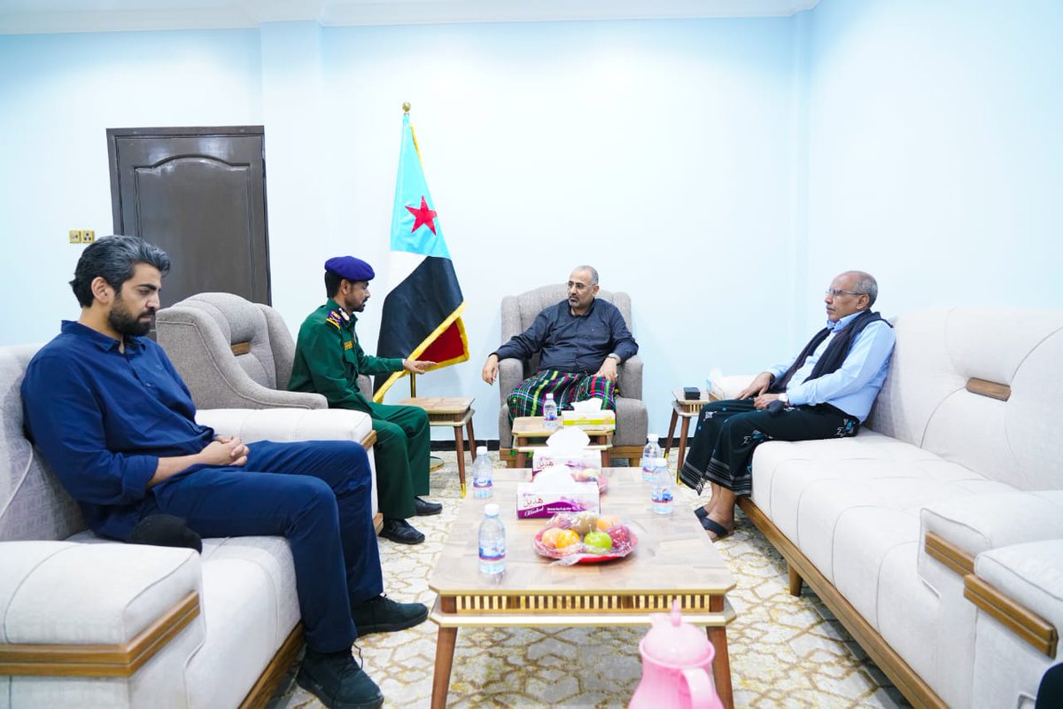 الرئيس الزُبيدي يطّلع على نشاط الكلية العسكرية بحضرموت
stcaden.com/news/21129