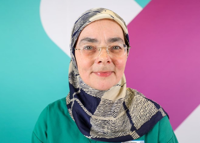 Next up is - ⭐ ‘Living Our Values’ Award ⭐ 

And the winner is… Dr Fatimah Soydemir! 

Congratulations to you 🎉  

@lancshospitals #OPA2023 #LTHTRProud