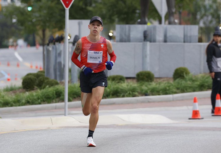 runinrabbit's tweet photo. This Sunday, #rabbitELITE Spencer Mahon is toeing the line at the Cleveland Marathon, a race that sparks fond memories and brings him back to his running roots. He has his sights set on getting to the finish line first in the city that raised him. We believe in you, Spencer! 🏅 https://t.co/oxiuf3EUfO