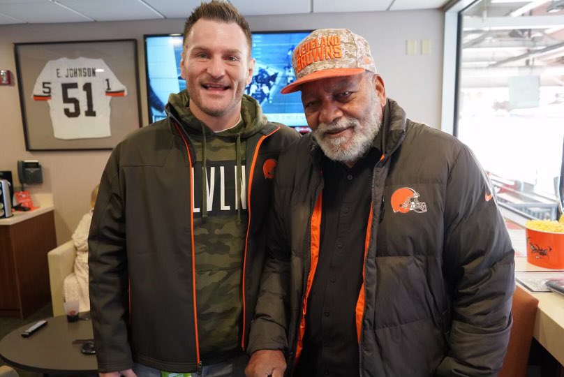 stipemiocic's tweet photo. A hero, a sports legend, and more importantly one of the best human beings I’ve ever known. 

You did so much for this city and the sport. May you rest in peace my friend. https://t.co/GseGbMk846