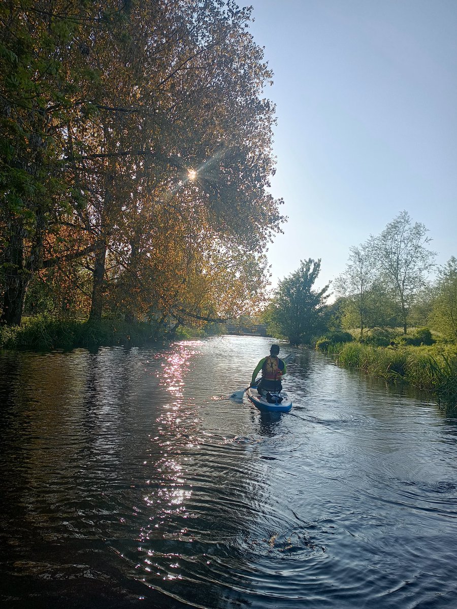 What Friday evenings are made for...a perfect way to relax... Took the stove and had dinner by the river before a 2 mile paddle home #suffolk #river