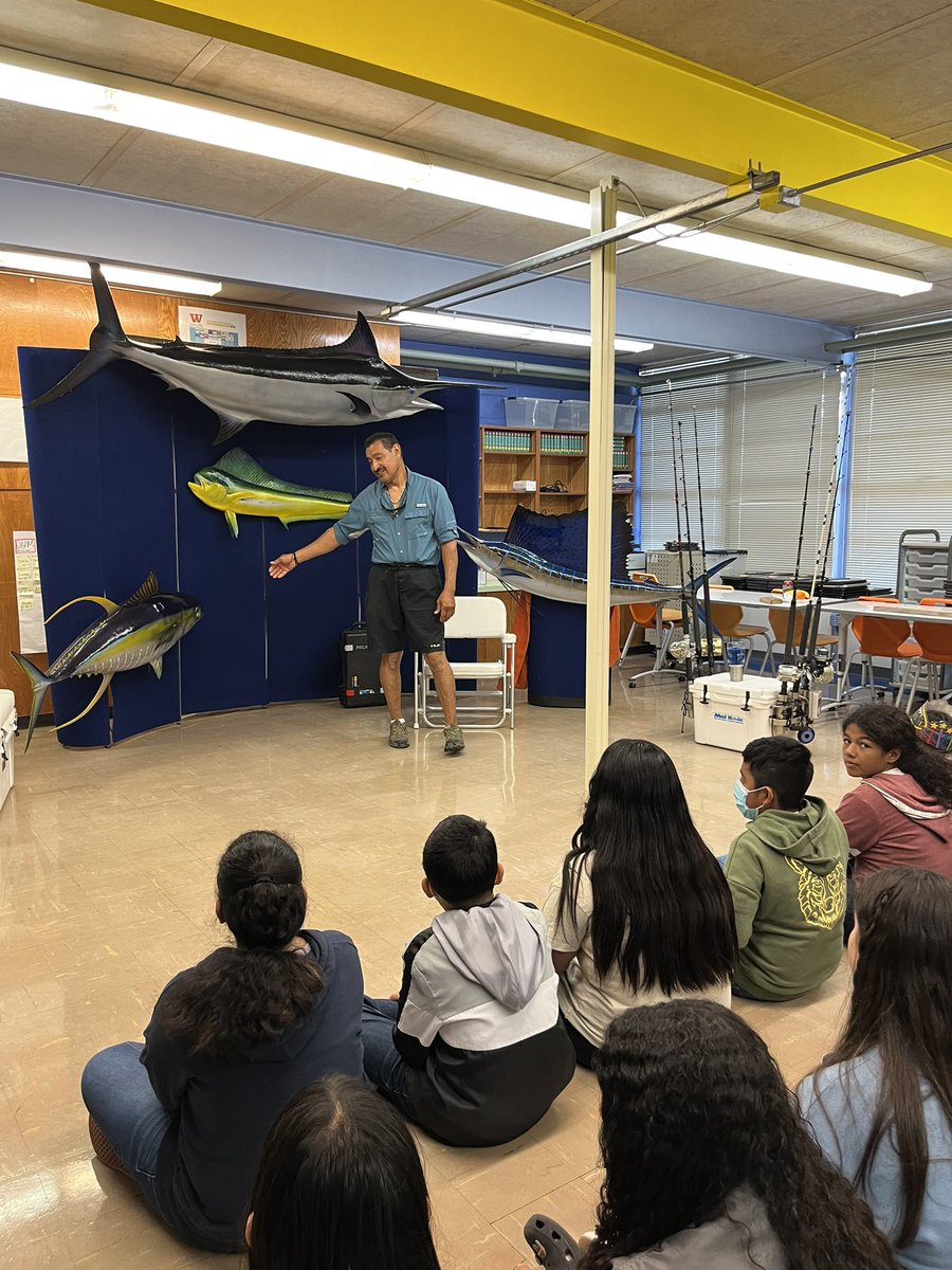 anavazq26247344's tweet photo. Thank you to all the guest speakers for joining us on Career Day!! Our students lived it! ❤️ https://t.co/W4UJhy1wy9
