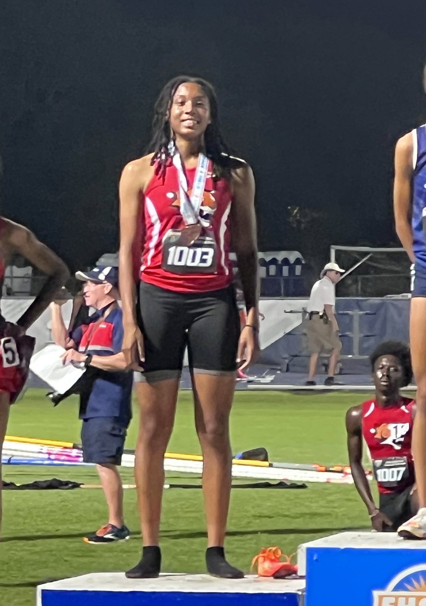 KHill24's tweet image. Finished my Junior year season with 3rd place in the 800m (PR) and 8th in the 4x400m (PR) at FHSAA 2A State Championship! #Godfirst #AJHS #runlife #milesplit #flrunners #classof2024