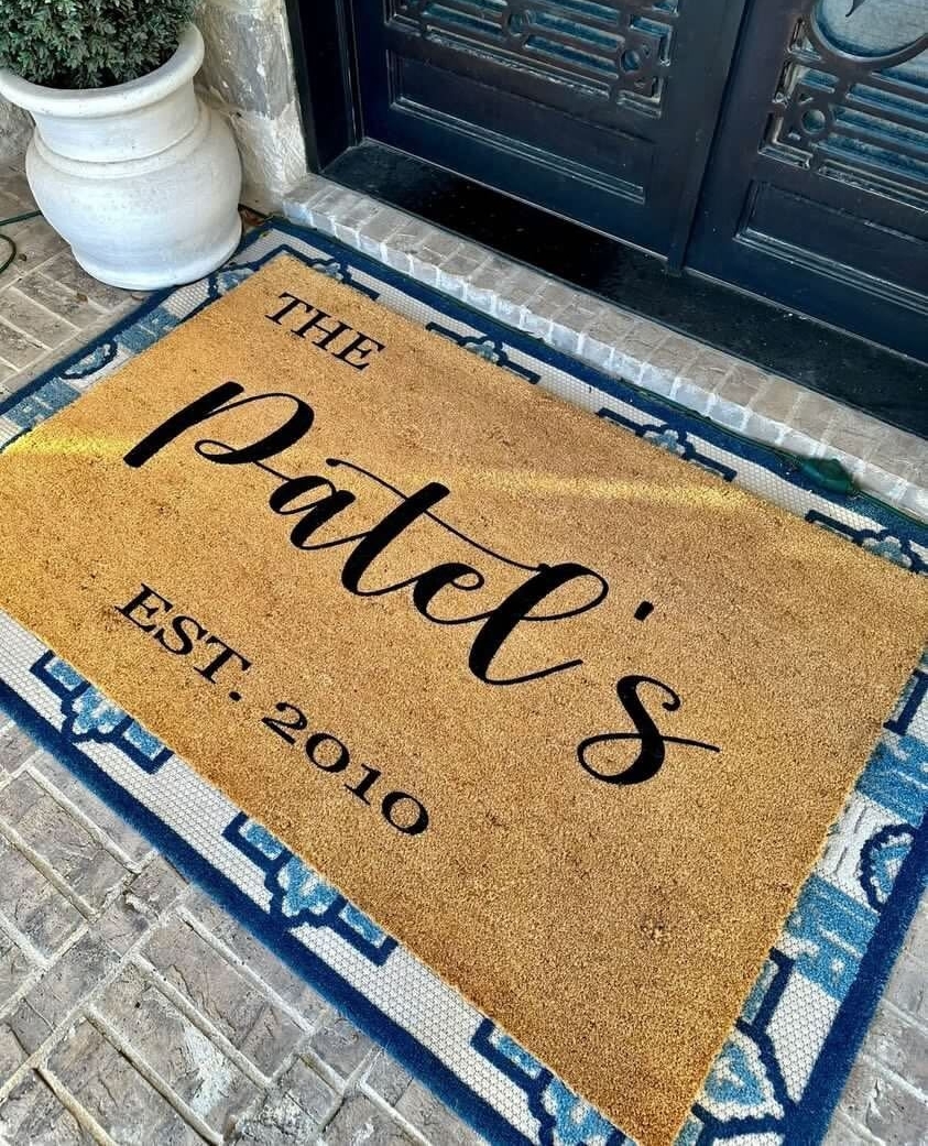doormats's tweet image. There's nothing more luxurious than having a beautiful coco doormat to greet your guests made just for you ✨ Pick your design, message, size, color, and material and let us do the magic!  ⁠
⁠
📷️@myfrenchateau

#personalizedmat #doormat #familyname