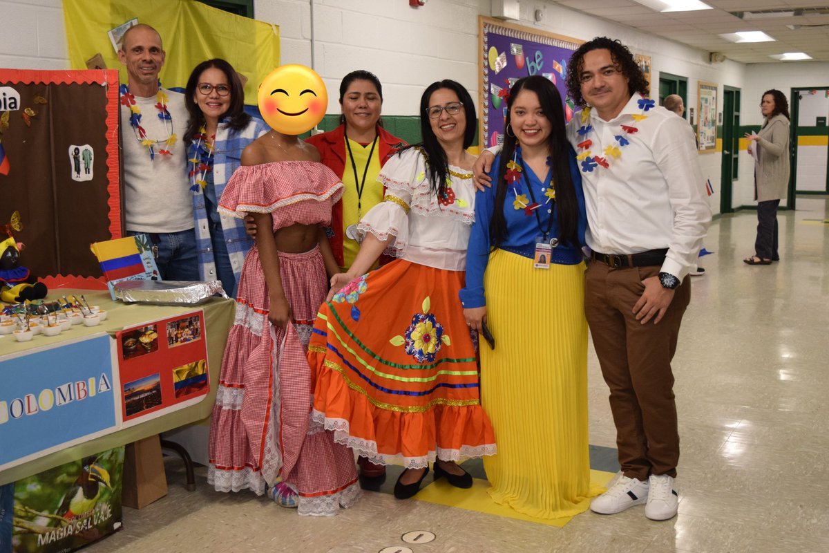 TeacherMariaG's tweet photo. I have no words to describe how full my heart is with the success of our very First International Cultures Night. 
I love seeing so many families getting together to talk about their culture and students engagement to participate. 
@ParticipateLrng 
#HowICNX 
#UnitingOurWorld https://t.co/mSrrqaPIbb