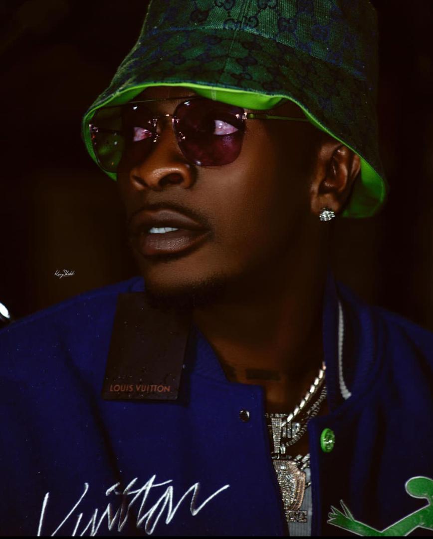 blaq_upsy25's tweet photo. @WizlaFinito clean the old tattoo and use this one🤣🤣🤣🤣 Jon!

#WhatAFactToHear
#MAALIALBUM
#wetin https://t.co/GgPJqlZGSE