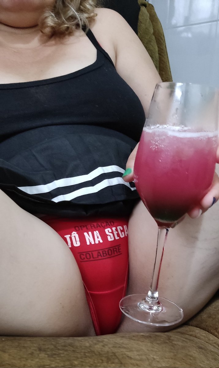charlotevips's tweet photo. Sextou 😋
#tonaseca
#PINTOAWARDS #PINTOSAWARD #milf #hotwife https://t.co/gDQUPlaUMI