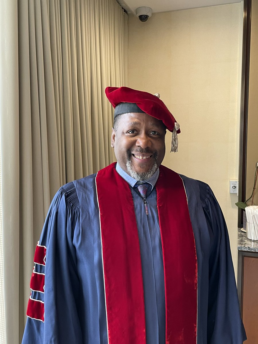 WendellPierce's tweet photo. A special day. I received an honorary doctorate in fine arts from The Juilliard School. Dr. Wendell Pierce @JuilliardSchool @Salesman_Bway https://t.co/n4BJdGM2UT