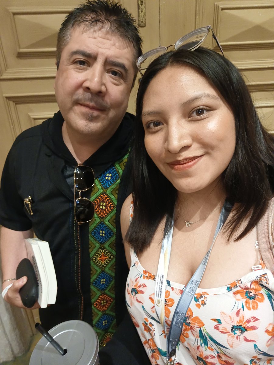 Daaf0367's tweet photo. Una experiencia llena de conocimiento; admirando y aprendiendo.
"La forma más rápida de cambiar es convivir con personas que ya son como quieres ser"
-Reid Hoffman
¡Gracias! 💛
#cleu #criminologia #pontecrimi #islanavidad
@kronosjvc @quinonesurquiza @MundoForense https://t.co/CzAJwsa1Ni