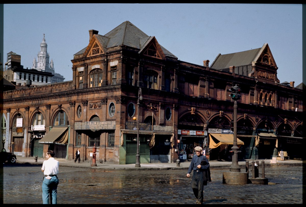 50sPhotosBot's tweet photo. The old Fulton Market Manhattan's Lower East Side  Sat. afternoon
1941-09-27
New York,  United States
The old Fulton St. Market on Sat. aft.
#New #NewYork #Market #York #Old #Sat #Afternoon https://t.co/Cj8Xaz9tdP