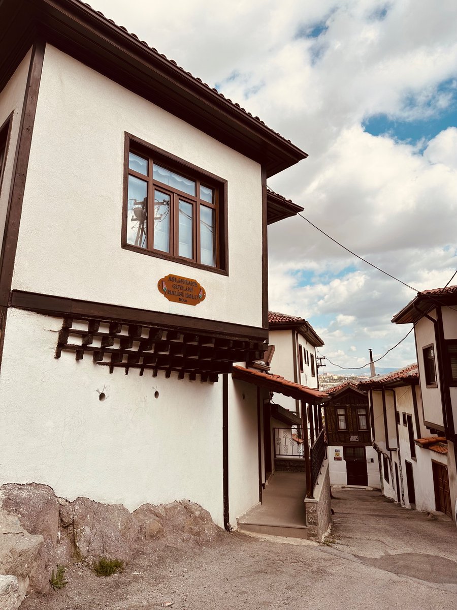 Ankara Kalesinde bir sokak.
