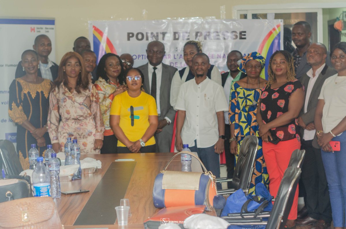 juvenalmunubo's tweet photo. J'ai animé un point de presse,après adoption à l'AssNat de ma proposition de loi modifiant code procédure pénale:exemption totale des frais de justice en faveur des victimes de violences sexuelles @LePotentiel_rdc @actualitecd #RTGA @DigitalcongoT @radiofemmesTn @rtncofficielle1 https://t.co/Scso1HdDuD