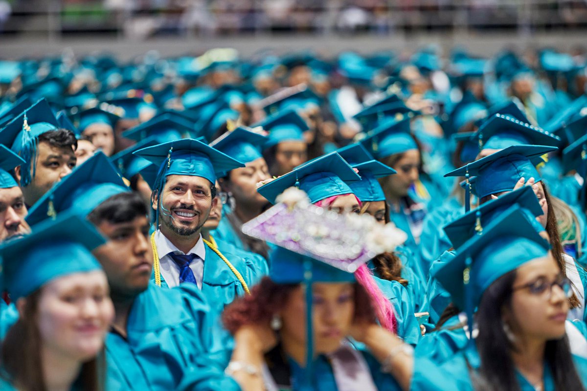 PACPR's tweet photo. Y'all gradu-ATE that! 😋🐴👩🏻‍🎓 Our Spring 2023 Commencement Ceremony saw smiles all around, and you can reminisce on the fun RIGHT NOW! 📸

Head to our Facebook to view a full photo album from the event: https://t.co/4rVLHH8EG4. 🔗

#PaloAltoCollege #PACproud #PACGrad #ClassOf2023 https://t.co/cWljrskuyh