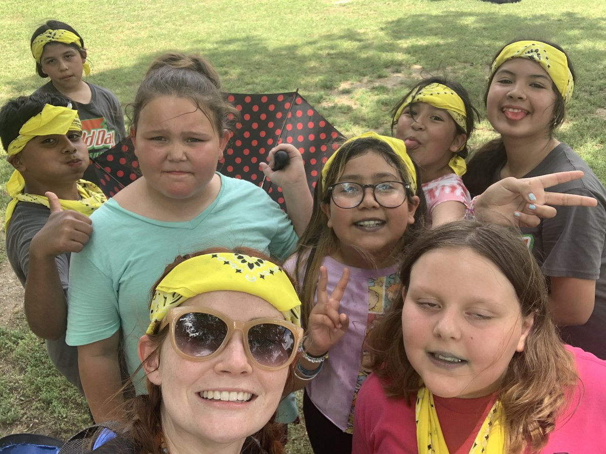 Emily Rudd tweet media