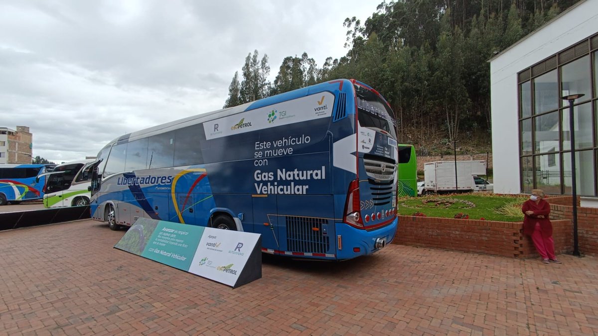 <a href="/Acoltes/">ACOLTÉS</a> presente en el lanzamiento de bus dedicado 100% gas, Scania k320, carrocería marcopolo Paradiso 1200 New G7 de nuestra asociada Coflonorte @L_Libertadores <a href="/LUPOANIsanchezC/">LUPOANI Sánchez Celemín</a>