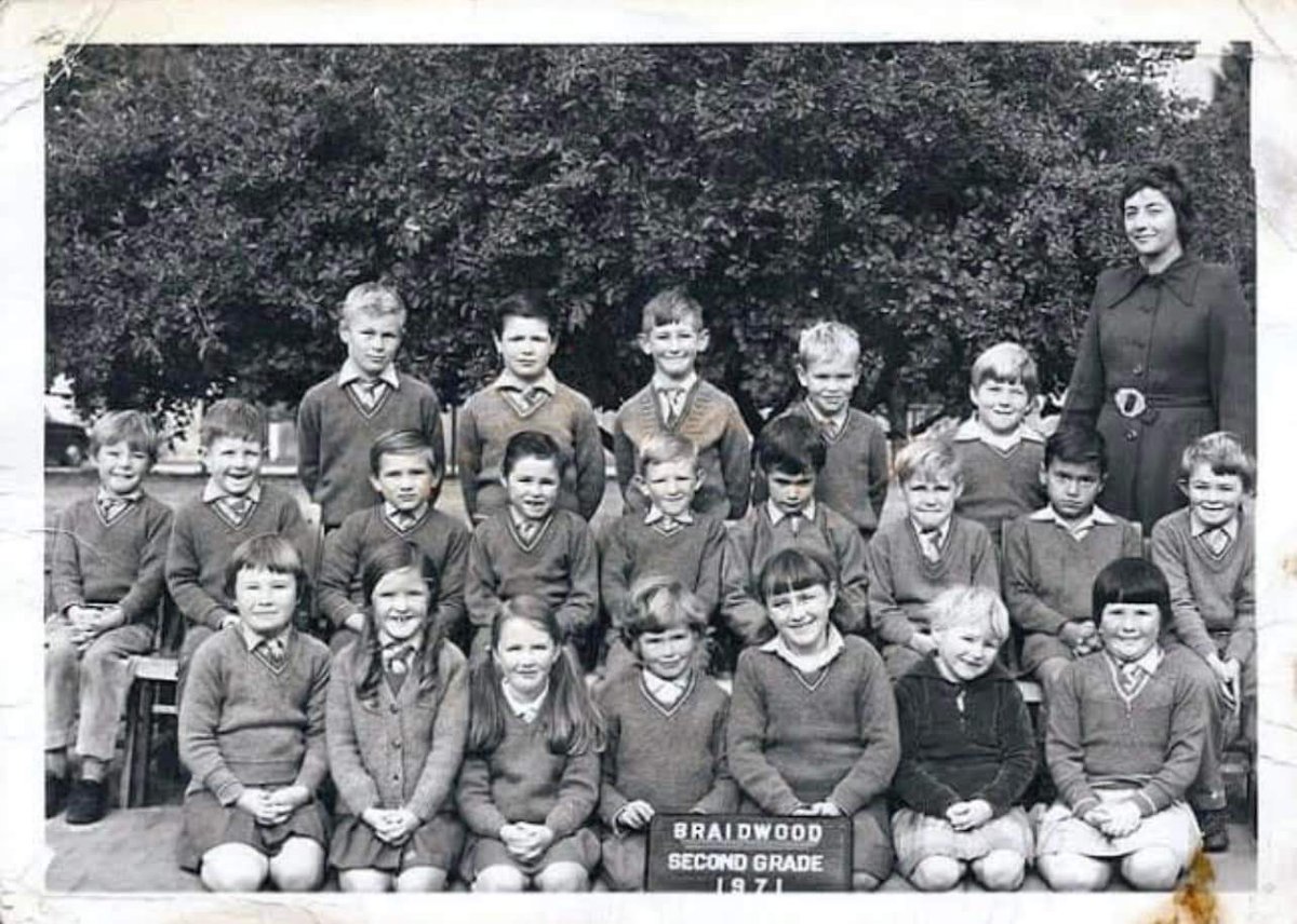 alisa_stephens's tweet photo. Stan Grant attended Braidwood Central School for a short time, while his dad ran a fruit &amp; veg store in town; former classmates shared this photo and words of support. (He's second from the left of the middle row in this photo, I believe.) https://t.co/GzLQwURclr