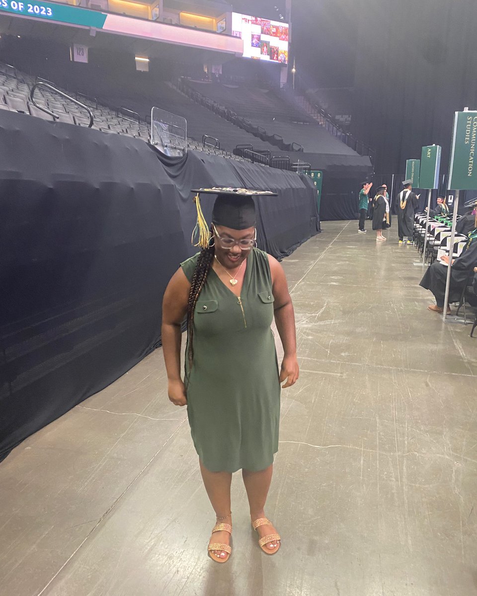 mesha_gucci's tweet image. Iβm officially a Sacramento State graduate. I did it daddy βΌοΈβ€οΈ thanks to my wonderful support system/family for making this day special and pushing me