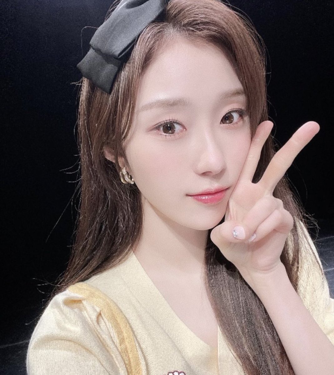 fromm_moon's tweet photo. 🌙💬 | 230518 - 12:38PM KST
       – MEDIA 📸 https://t.co/CGF739OLMs