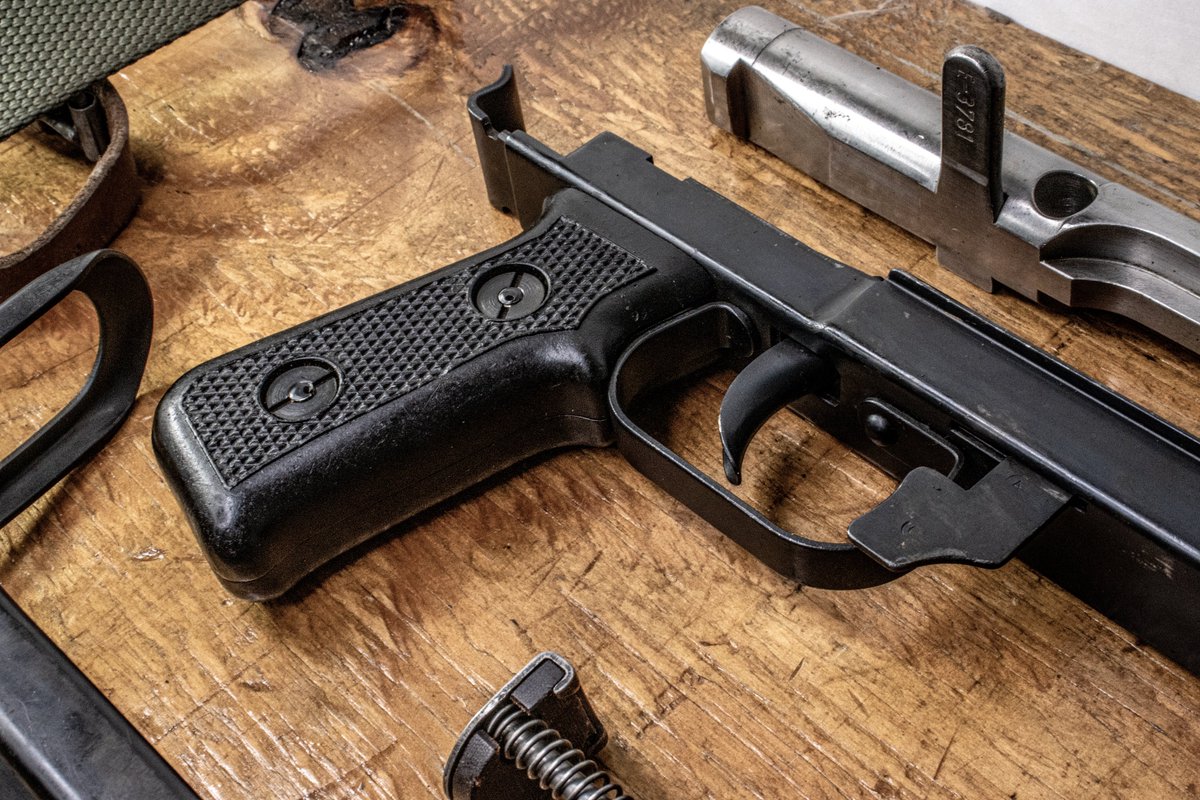CenterfireSys's tweet photo. 🪖 Vintage vibes and lethal precision with the legendary Original Polish PPS43 parts kit 🎯🔥
#HistoricalFirearms #TimelessElegance #WeaponCollectors #FirearmEnthusiasts #PolishEngineering #PartsKit #WeaponHistory #centerfiresystems https://t.co/sCIvq2vqXD