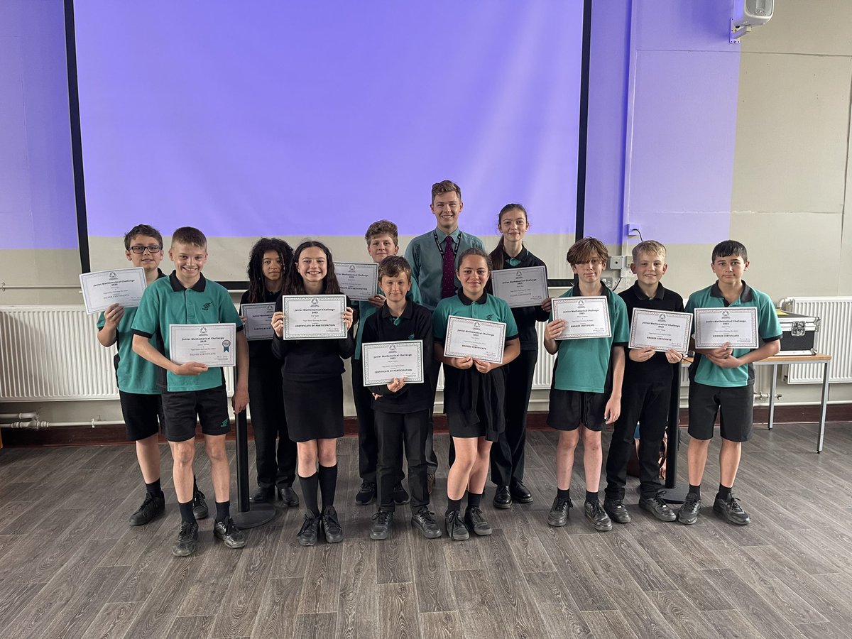 BroEdern's tweet photo. Llongyfarchiadau mawr i’r disgyblion bl 7 sydd wedi bod yn cymryd rhan yn her anodd yr @UKMathsTrust ac i’r tri a enillodd fedalau 🥇🥈🥉 Huge congrats to the year 7 pupils who took part in the UK Maths Challenge and to the three pupils who won medals #cyfle #joio https://t.co/XRzhPRAF8q
