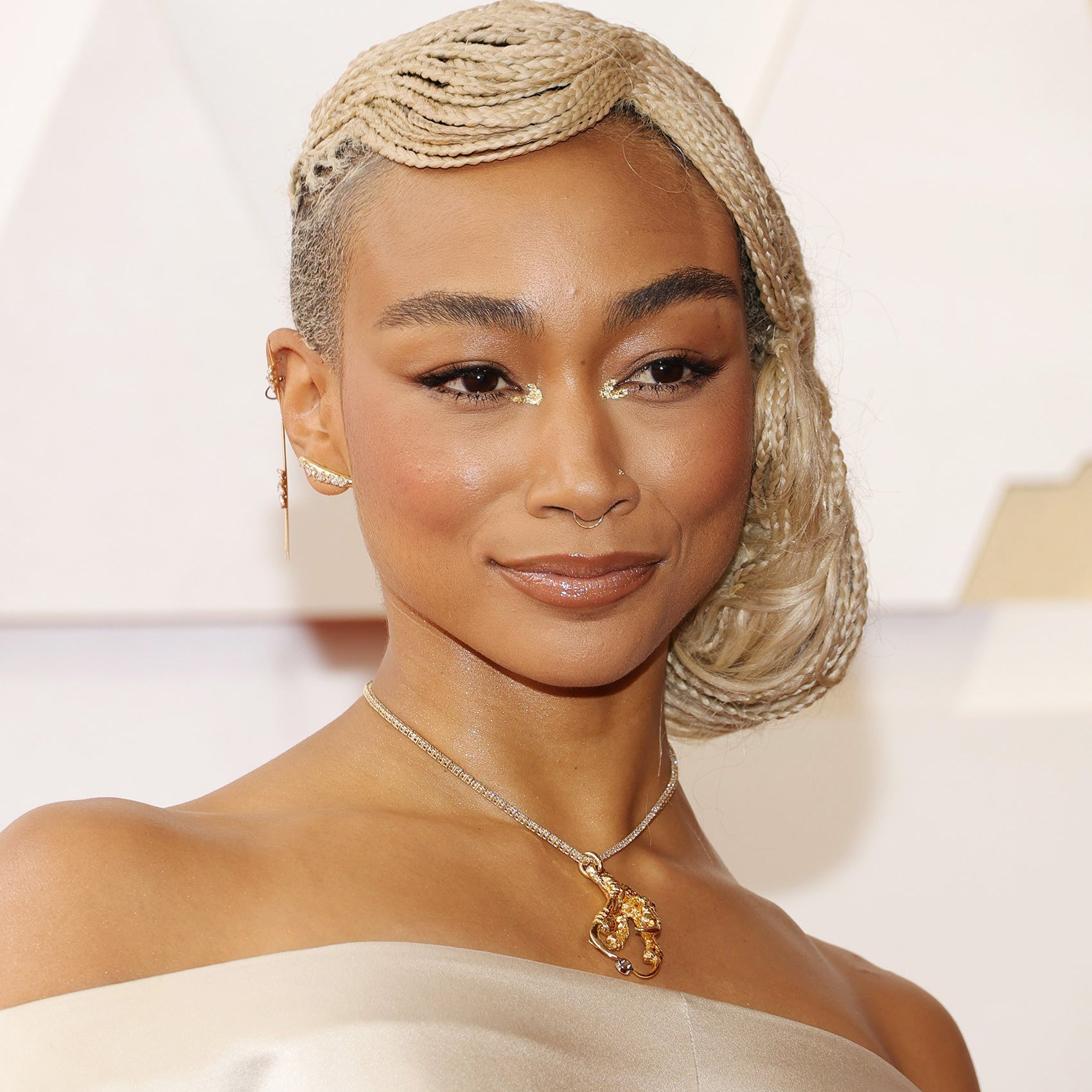 Tati Gabrielle resmi gabung di jajaran cast sekuel Mortal Kombat sebagai  Jade. Sumber: The Hollywood Reporter #heroidnews #mortalkombat…