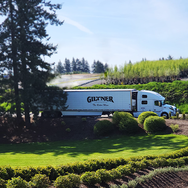 Hey you! 👋 Be sure to #ShowYourAppreciation to the #TruckDrivers working hard to deliver the products that we all depend on! 📸: Joe R.
#NationalDefenseTransportationDay #LiterallyCouldntDoItWithoutYou #EverydayHeroes #Trucking #Trucker #KeepAmericaMoving #Giltner #TheBetterMove