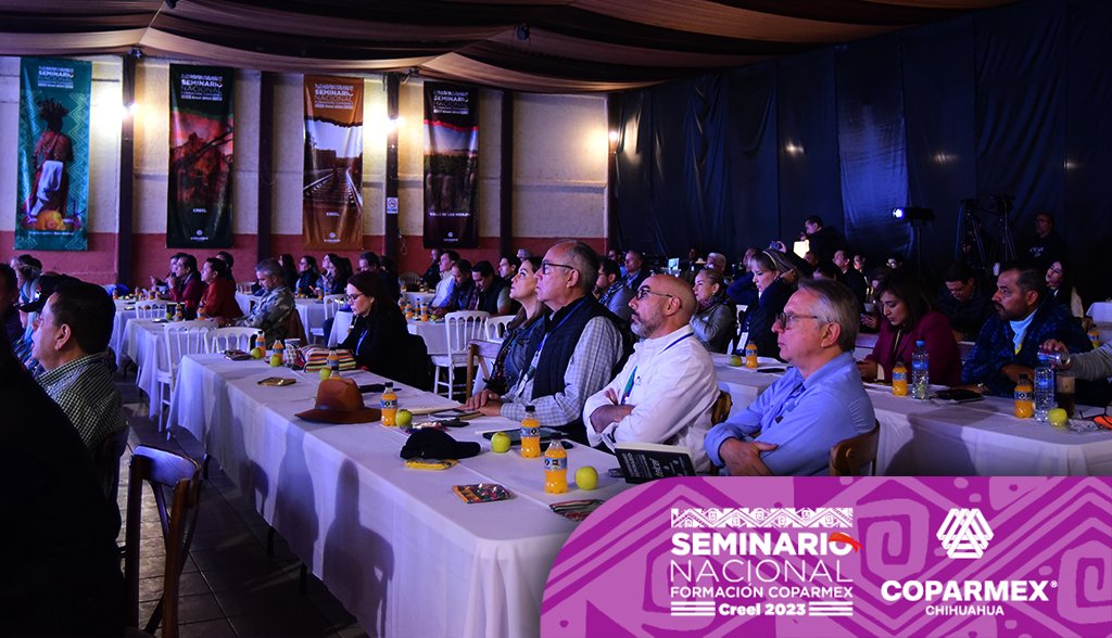 🔵 #SeminarioCreel | Con el objetivo de inspirar a las y los #LíderesCoparmex a incidir y mejorar nuestro entorno desde su propia transformación, presenciamos el panel “Testimonios de Liderazgo Coparmex” con la moderación de nuestro Vicepresidente de Centros Empresariales,