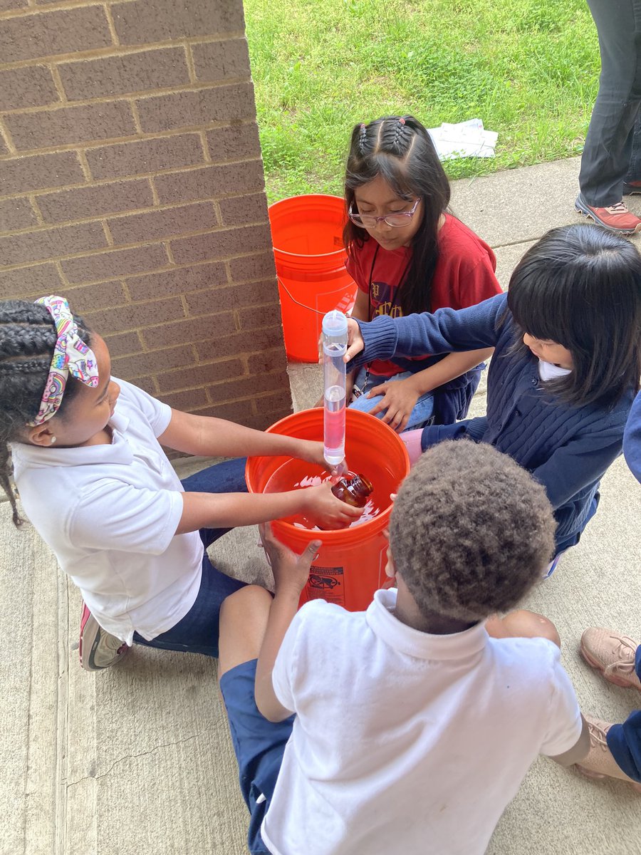 Our 3rd grade students had a great day testing water and learning from @TetraTech about water conservation, pollution and environmental topics to supplement their EL @ELeducation water unit!! @LDJones01 @McFerranKY @McFerranAP @AHoschJCPS @KearrraT