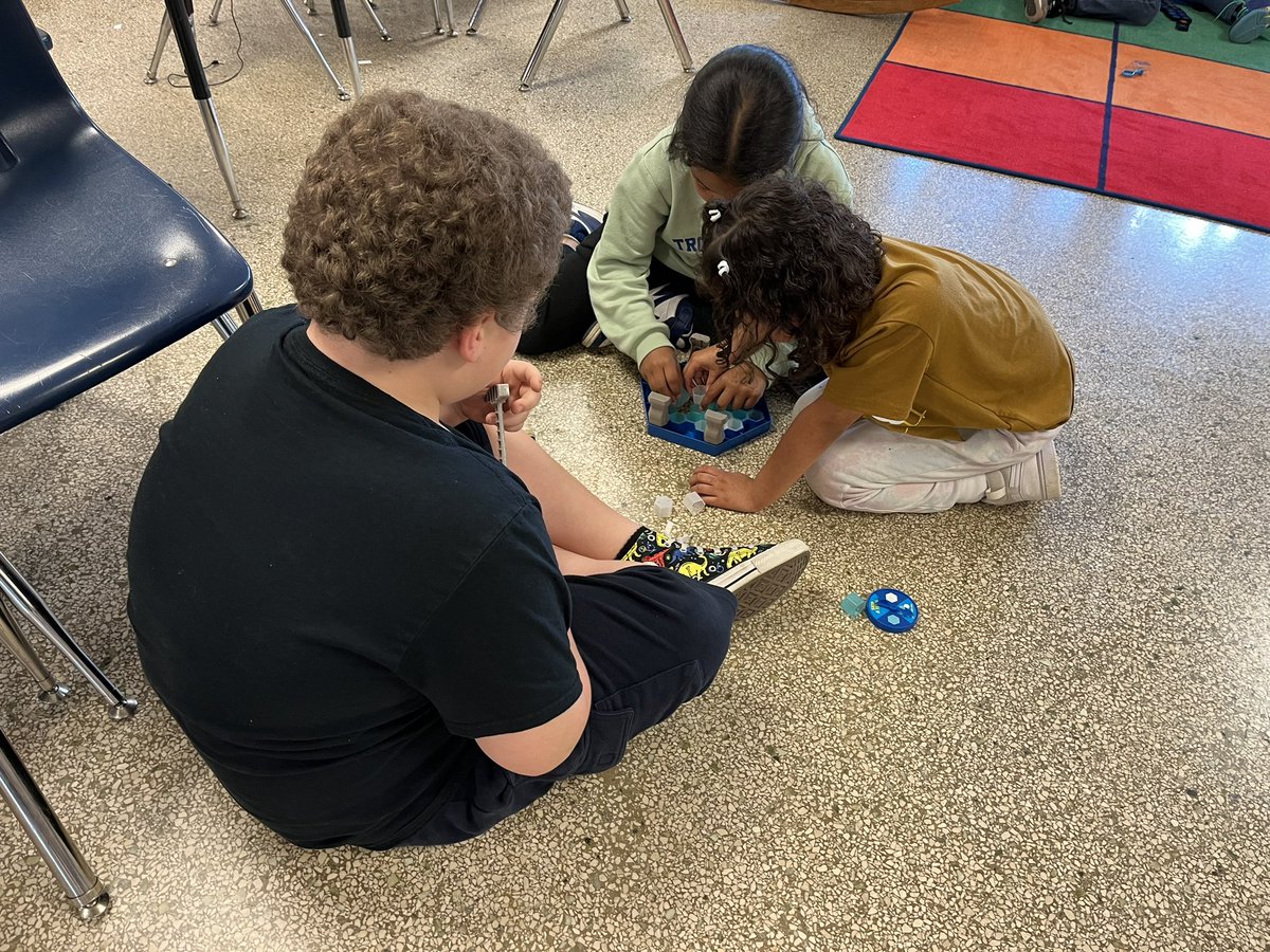 2ndGradeChronicles tweet media