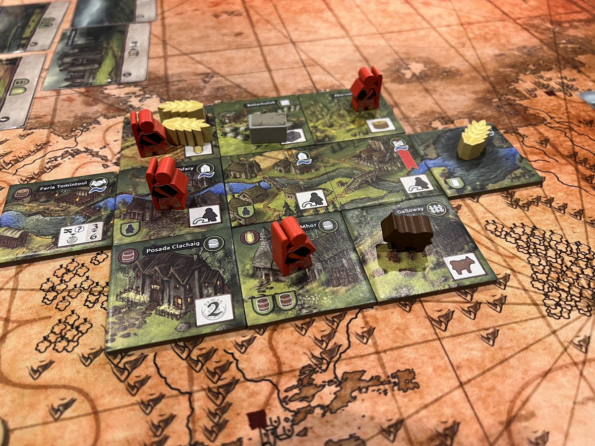 PERLO_20's tweet photo. Pasamos la noche por las tierras altas de #GlenMoreII de @games_delirium vaya pelotazo de juego #Juegodemesa #juegaken #boardgames https://t.co/VN8GoBz5SH