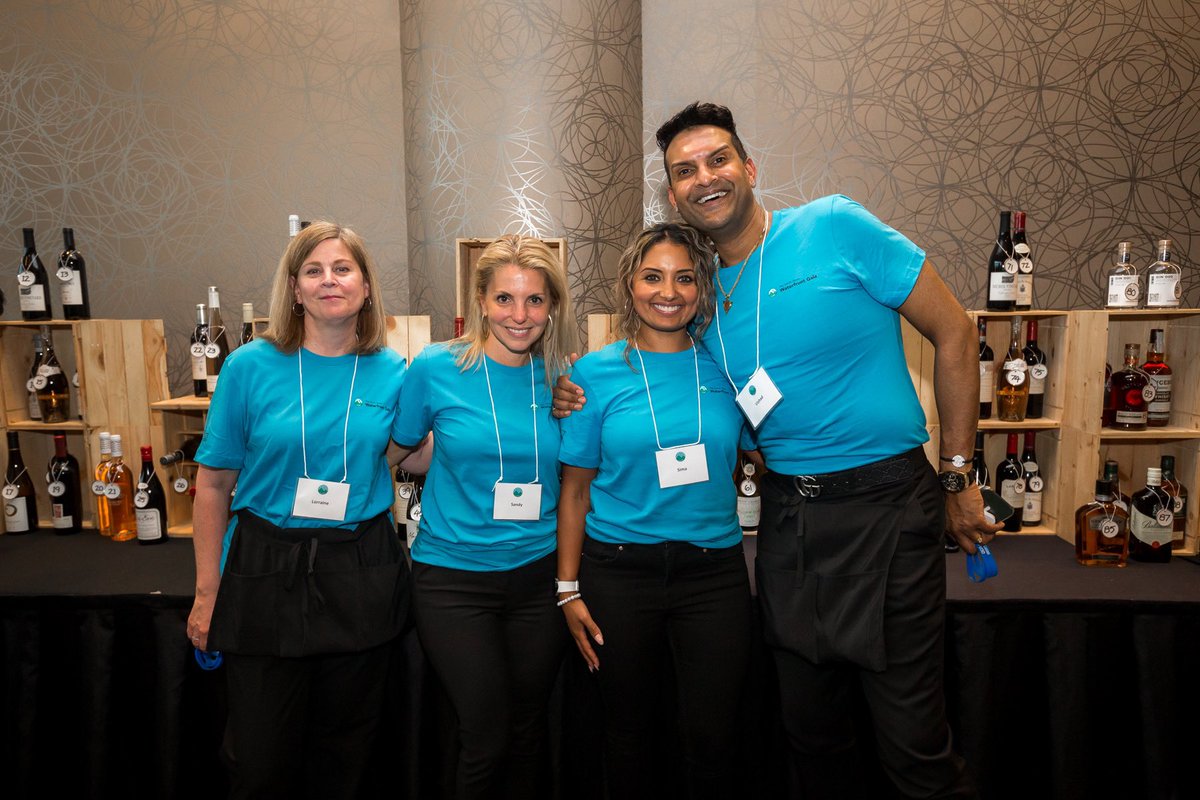 Oh what a night! <a href="/ShoreGala/">North Shore Waterfront Gala</a> returned to raise a record amount of funds for @BPBuddies_ &amp; #NSCSS 📸 <a href="/devmanphoto/">Devin Manky</a> #eventprofs #yvrevents #NorthVan