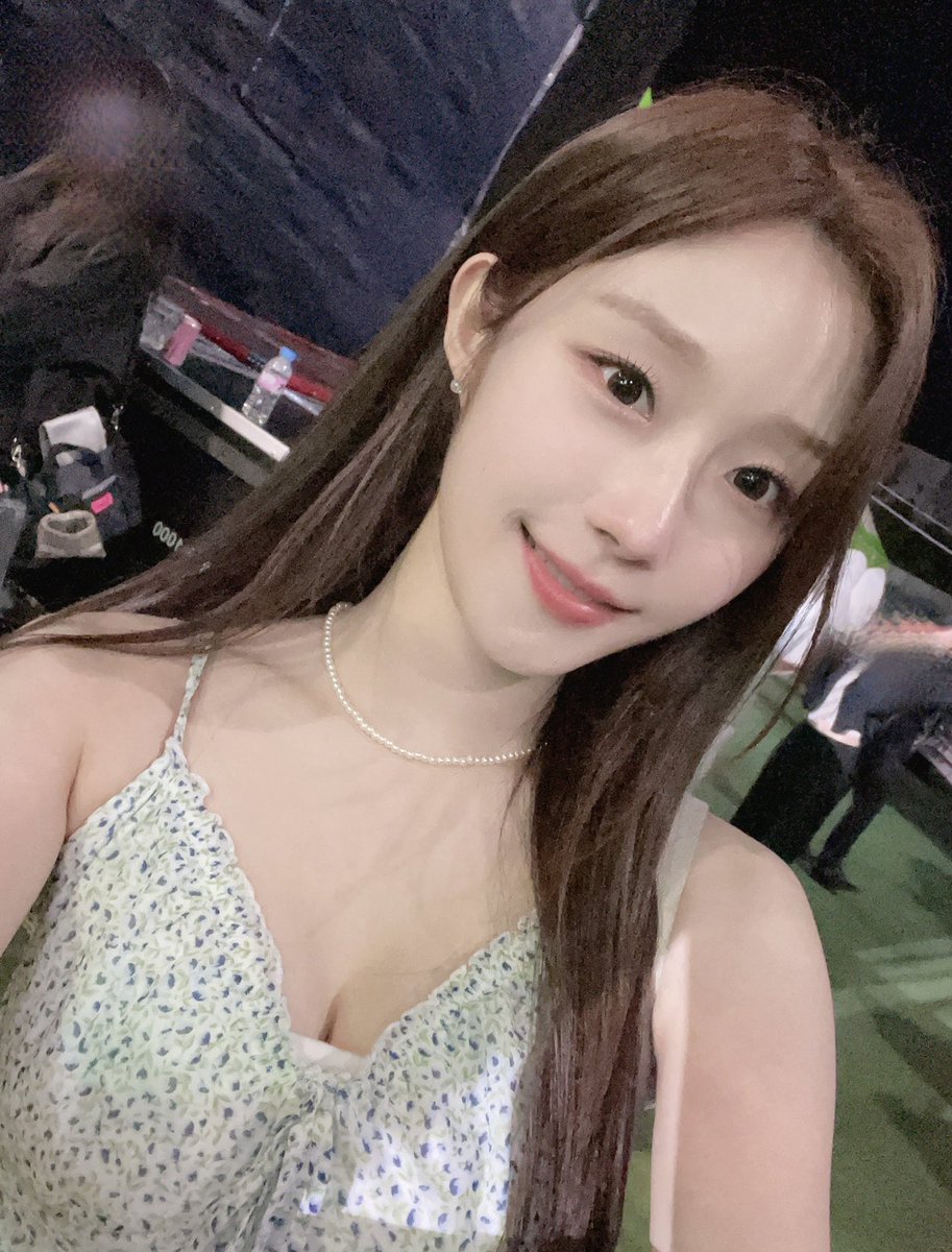 fromm_moon's tweet photo. 🌙💬 | Profile update 📸 https://t.co/qoBPLRwXOw