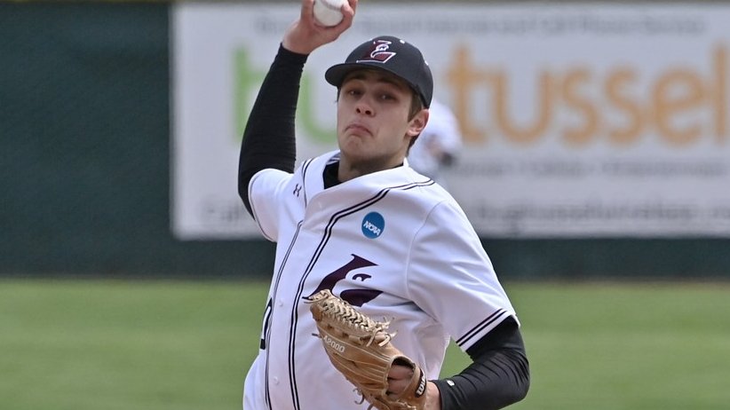 UWLAthletics's tweet photo. @UWLAXBaseball advanced in the NCAA Division III Regional with a 10-0 win over Bethany Lutheran (Minn.) on Friday. Isaiah Katz with 7.0 shutout innings while seven starters recorded a hit. Jack Olver and George Seaman with home runs. https://t.co/MXnFg3JWHV