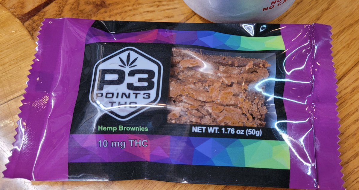 PoxHoliday's tweet photo. In Damascus for less than 2 hours and I'm already being handed free edibles! #traildays #traildaze #AppalachianTrail https://t.co/EH1APxVcnq