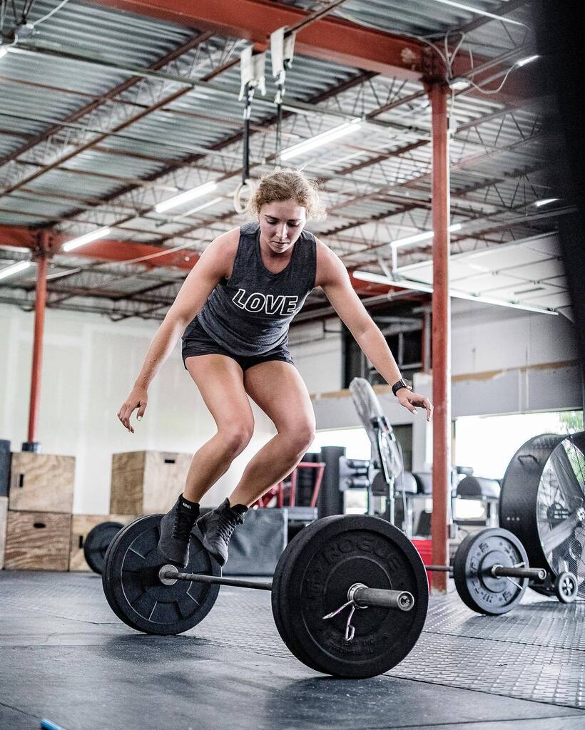 We love because He first loved us.

📸: @dclark_media 

#love #crossfit #burpees #fitness #giftedforhisglory instagr.am/p/CscGzs9xLaq/
