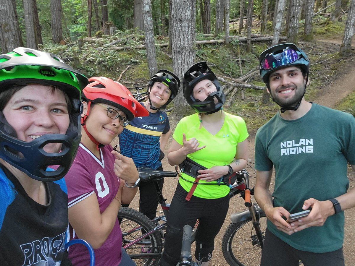 VicCityAdvocate's tweet photo. This afternoon I am still a bit sore and mega happy after #mountainbiking course with @NolanRiding last night with these wonderful ladies and coach. Learning new skills is hard work for the body and brain. #yyjbike #mtb #mtbbc #hartland https://t.co/WDO1wDHHSV