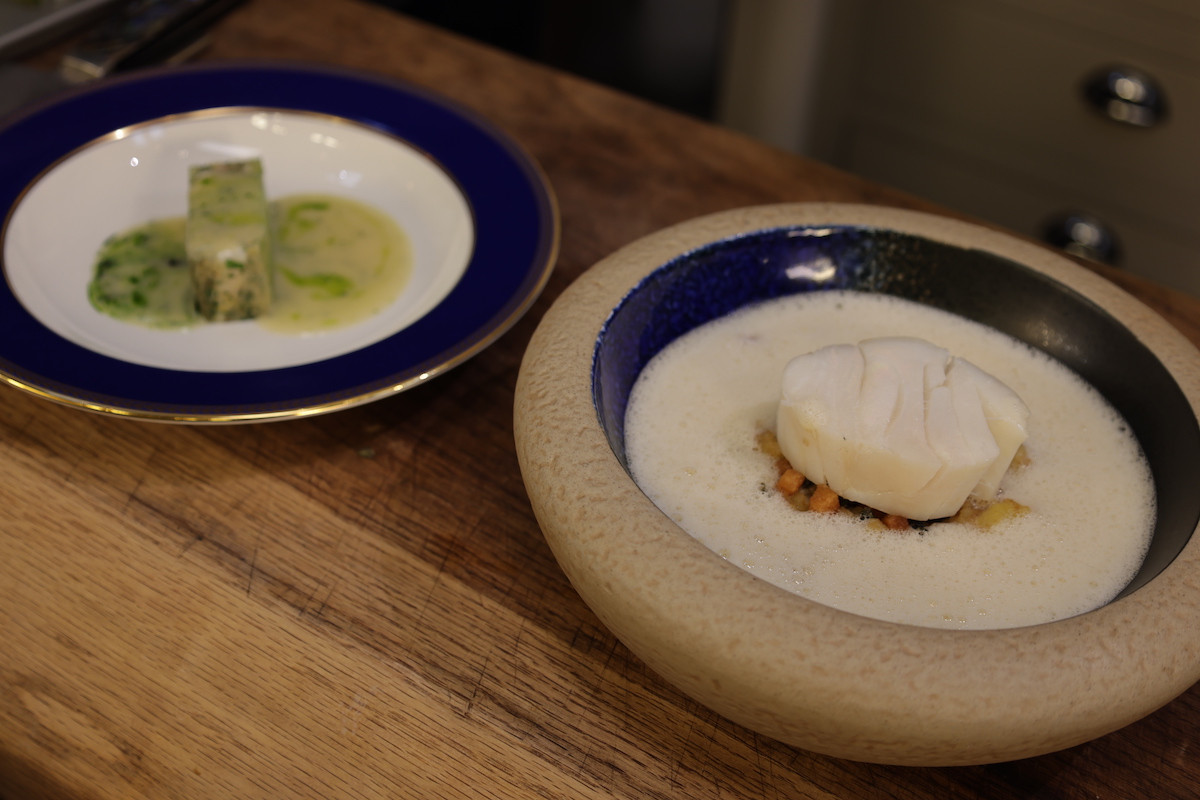 sat_jamesmartin's tweet photo. This is @claudebosi's recipe for Cod Grenobloise from his restaurant Bibendum. It served with crushed potatoes and a bread emulsion made from milk, sourdough bread, butter, lemon juice, Chicken stock and salt and pepper. Fabulous! 👉 https://t.co/pJOWmxEMSU https://t.co/tvVKvdGJub