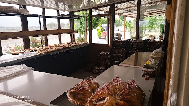 Random Bakery tweet media