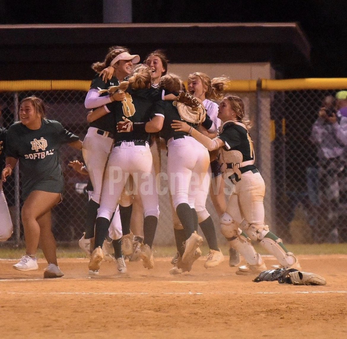 LillyF2026's tweet photo. That’s right me and my girls are headed to eastern 1a regionals!! I got the win in the ⭕️ and went 2 for 4 with 2 hits and hit by pitch!! We won 13/5!! Next game @NorthDuplin Tuesday @6!!! @VTechSBcoach @VTechSBcoach @michaellew10 @CoachBredbenner @CoachDot_LU https://t.co/C6VxE28ypw