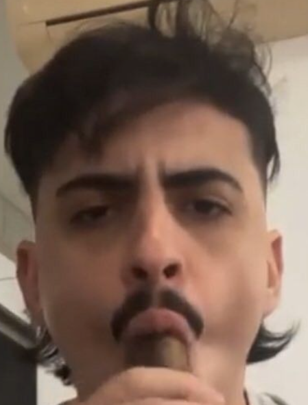 Doazinn's tweet photo. o dia q o pedrim me pago um boquetao manero kkkk https://t.co/fGNaeMTVM3