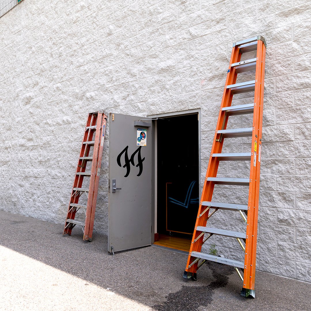 Tune in Sunday, May 21st for a FREE global streaming event featuring debut performances of new songs, behind the scenes footage &amp; a few surprises straight from 606. Streaming at 8pm BST / 3 pm EST / 12 pm PST and on demand for 72 hours, exclusively on <a href="/Veeps/">Veeps</a>.