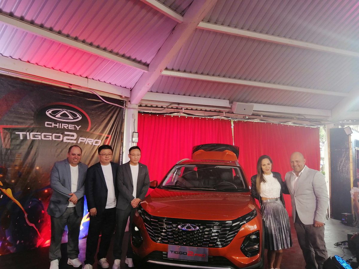 MotorsAndMe's tweet photo. El lanzamiento de la SUV "Tiggo2 PRO" de @CHIREYMEXICO en @SixFlagsMexico tiene por objetivo brindarle al público joven su primer auto y encontrarán dos versiones:
🔸Comfort - $359,900.00
🔸Luxury - $384,900.00
Si estás en #SixFlagsMX, búscalos y conócelos. https://t.co/5qoefVc3F2